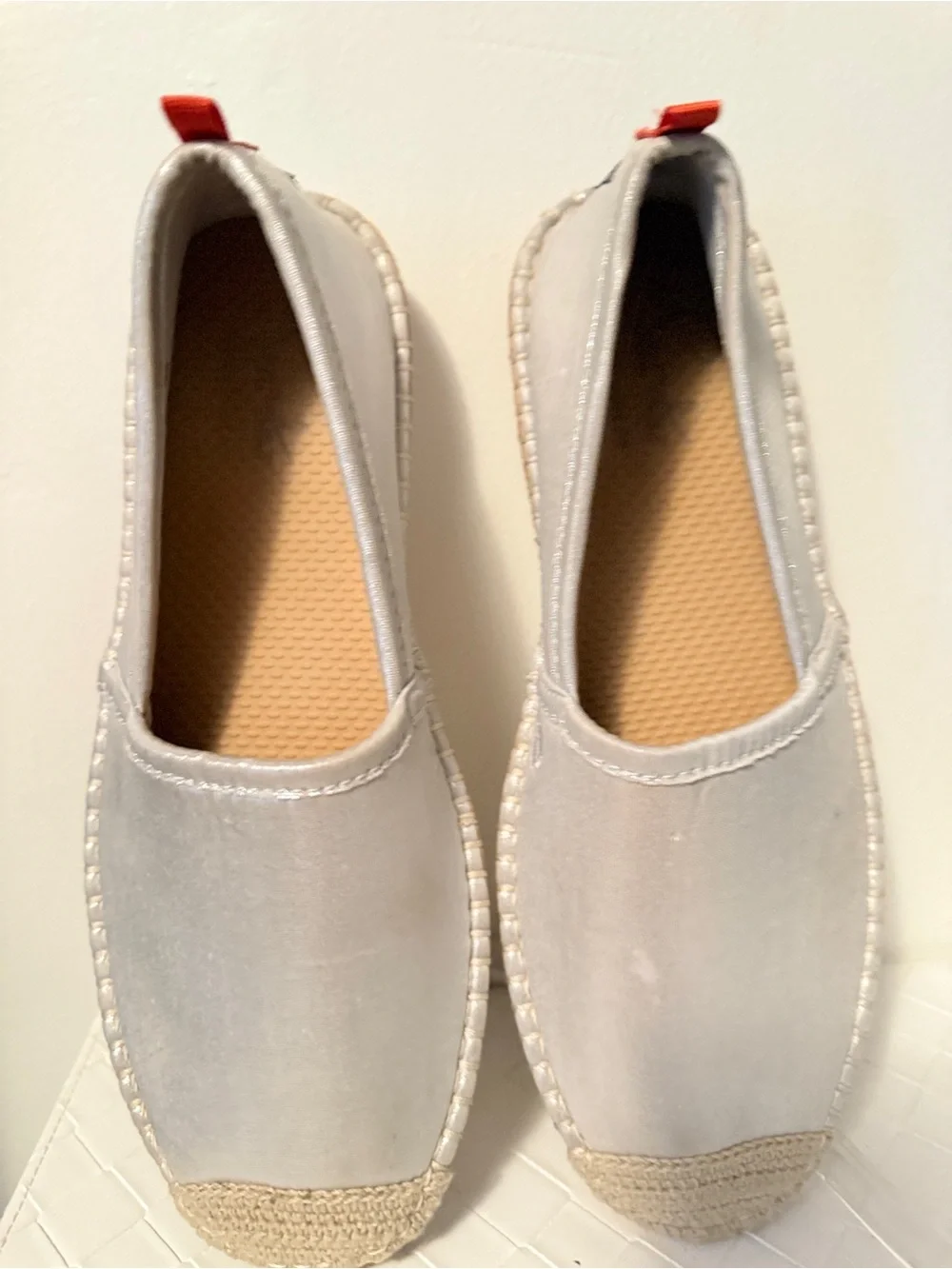 Sea Star Beachwear Beachcomber Espadrille Shimmer Champagne Water Shoes 8 w/box